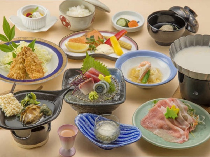 地産地消にこだわった会席料理①（基本/スタンダート）