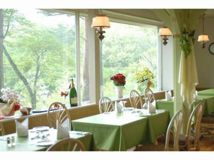 Le Rosier（洋食レストラン　ル・ロージェ）