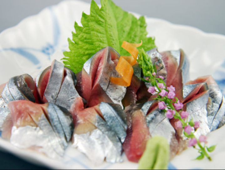 秋刀魚の刺身