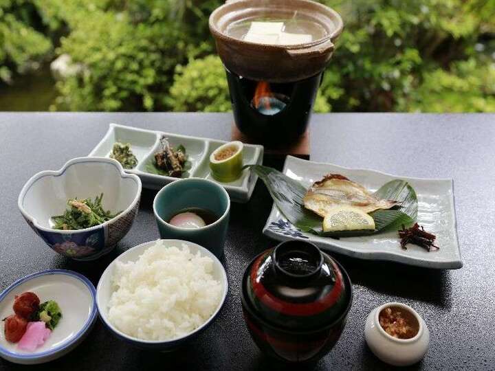 朝食一例