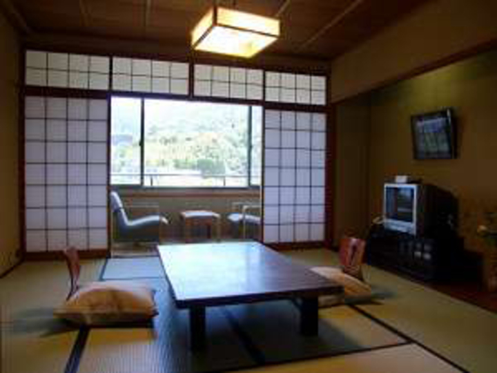 【絶景東館】和室6畳～8畳（トイレ付）