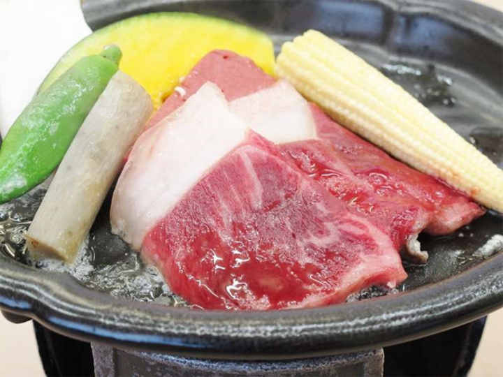 牛肉の陶板焼