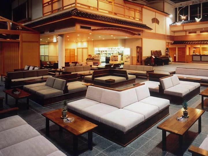 ラウンジバー