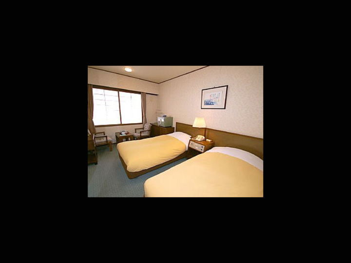 コンパクトツインルーム（バス・トイレ付）