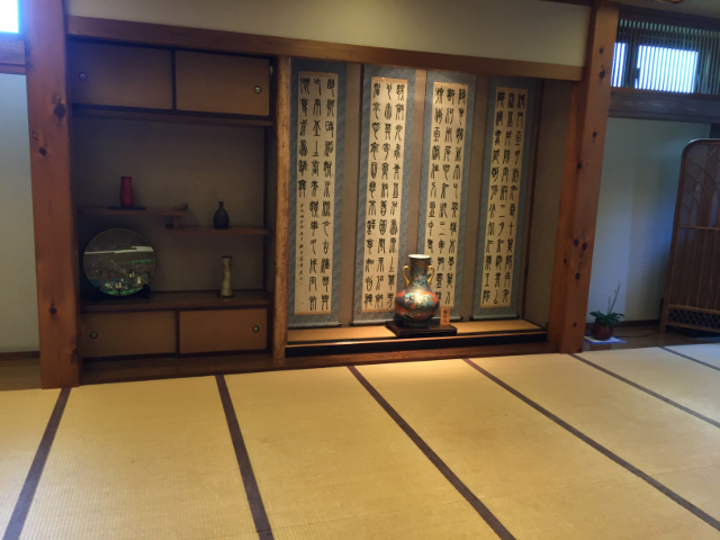 広間（夕食会場）