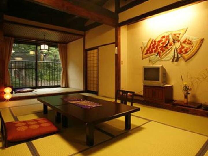本館和室 トイレ付き.