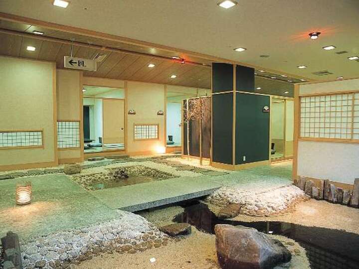 個室食事処　「華宴（はなのえん）」