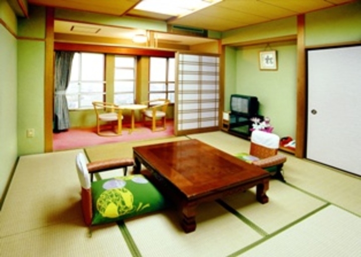 ゆったりと和室でお部屋食