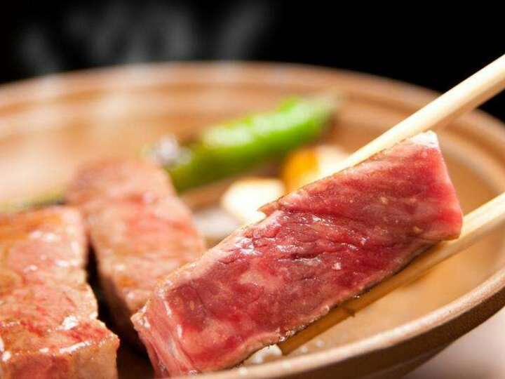 霜降り甲州牛の陶板焼き
