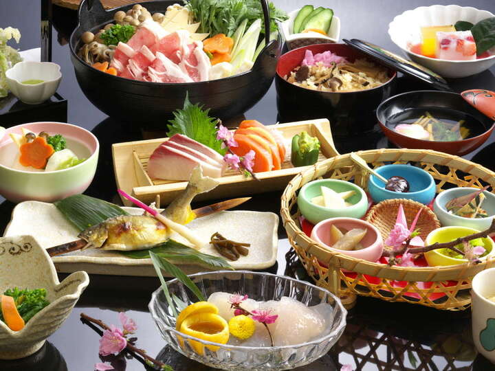 義民鍋と季節の会席料理