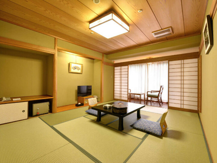 ウルトラトクー市用【全室鬼怒川ビュー】お部屋タイプお任せ[BT付]