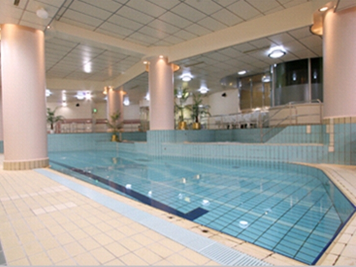 室内プール