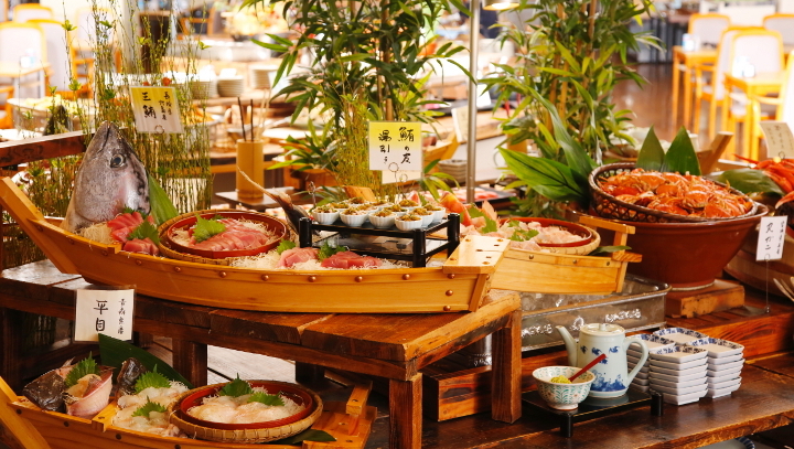 カニやお寿司はもちろん、駿河湾の新鮮なお刺身や地元の野菜も食べ放題！