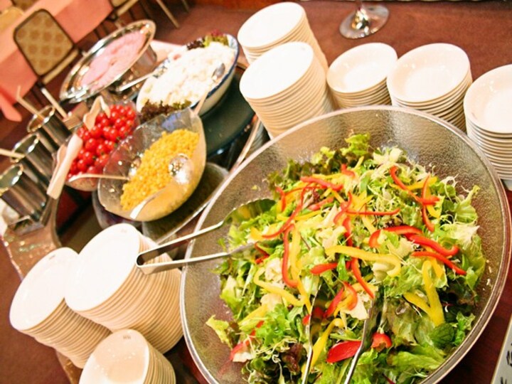 朝食バイキングで食べたい「菅平高原」の高原レタス 