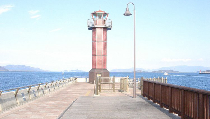 散歩コースに最適な赤灯台