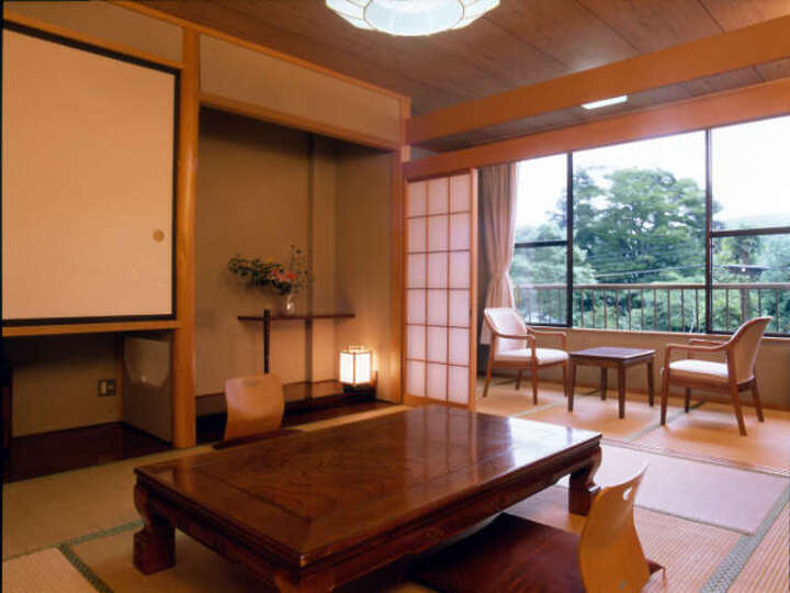 別館和室8畳+広縁[トイレ付].