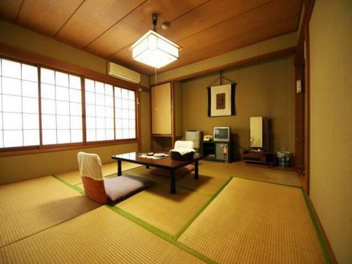 和室6畳【バス・温水洗浄トイレ付/Wｉ-Fｉ接続可】.