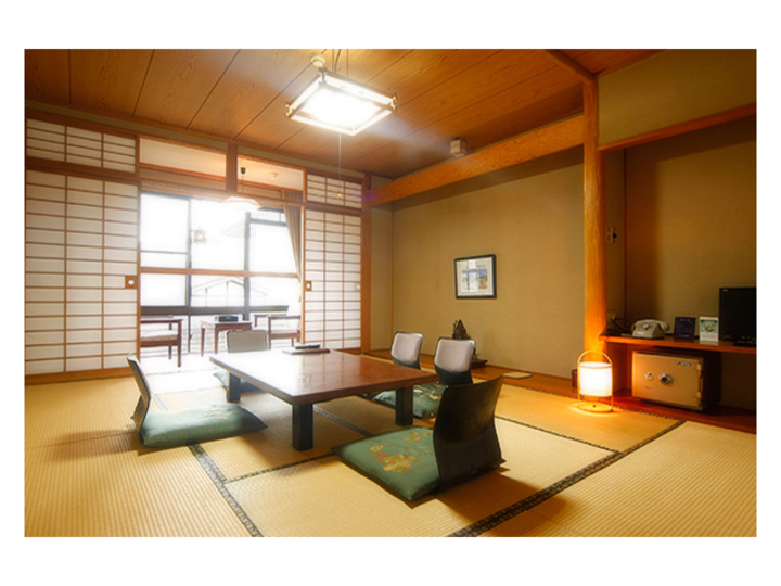 新館和室10畳[BT付]/温泉をお部屋に引いております.