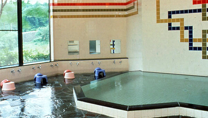 当館の大浴場は、温泉法による認定を受けています。