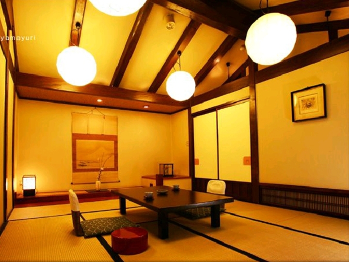 本館 和室８畳.