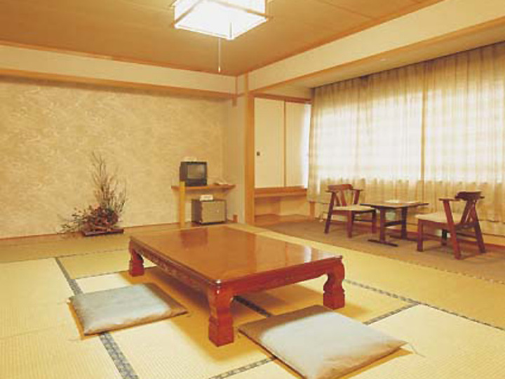 和室（バストイレ付）.