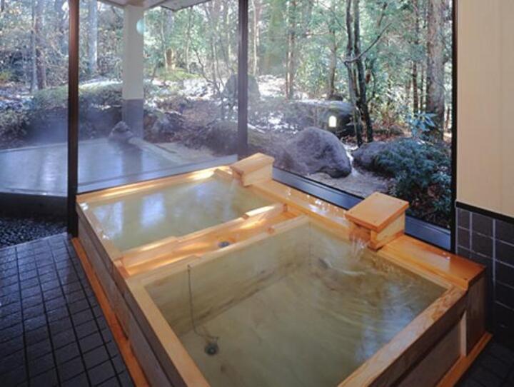 庭園檜風呂