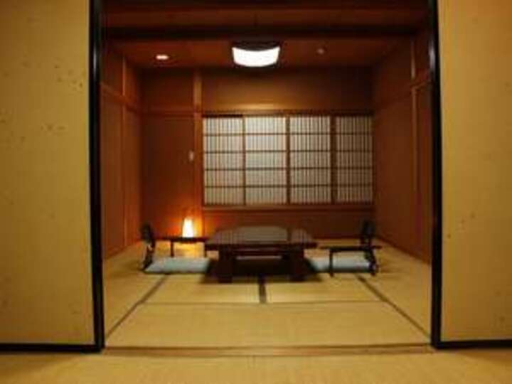 バス・トイレ付客室（和室８畳＋和室６畳）.