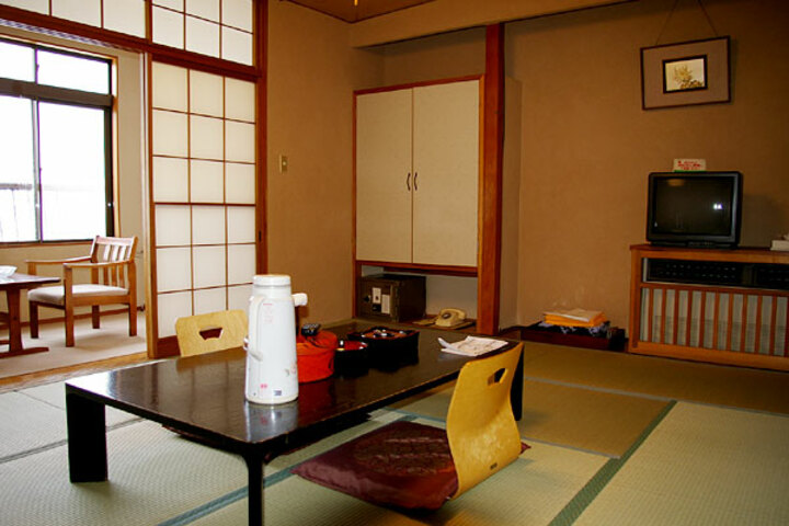 【東館４Ｆ】和室10畳・トイレ付