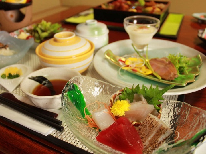 小学生のお子様のご夕食一例です☆
