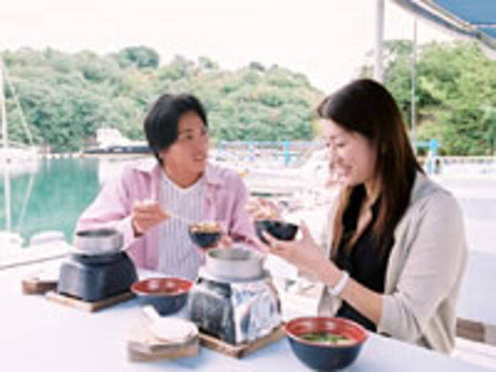 マリーナ「海鮮市場」
