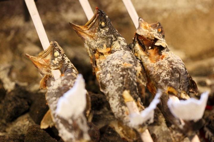 自家養殖岩魚の塩焼き