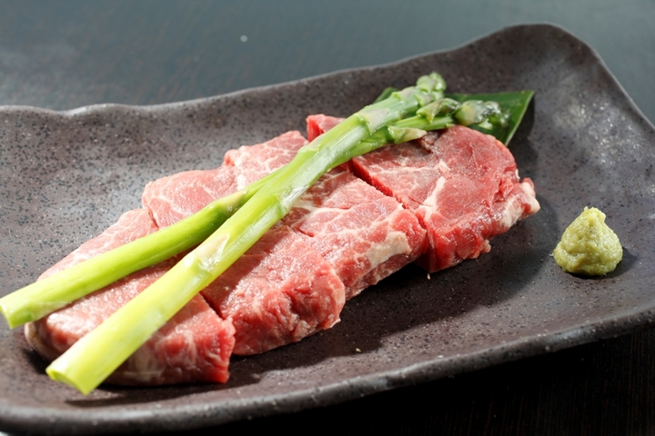 一番人気のヒレ肉の溶岩焼き