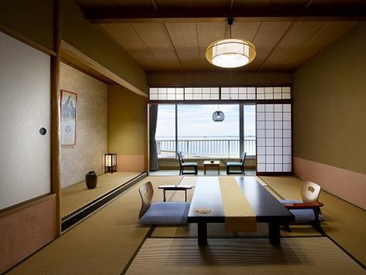 波音の聞こえる和室