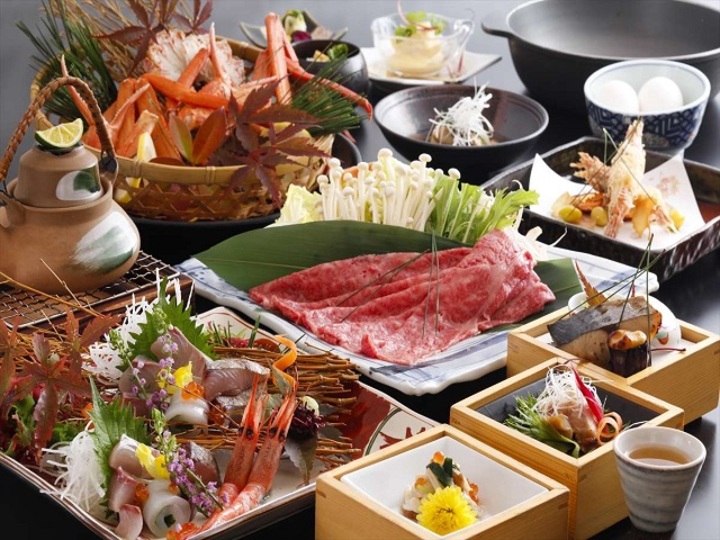 但馬牛のすき焼きをはじめ地魚や香住かになど内容も充実！11月頭まで
