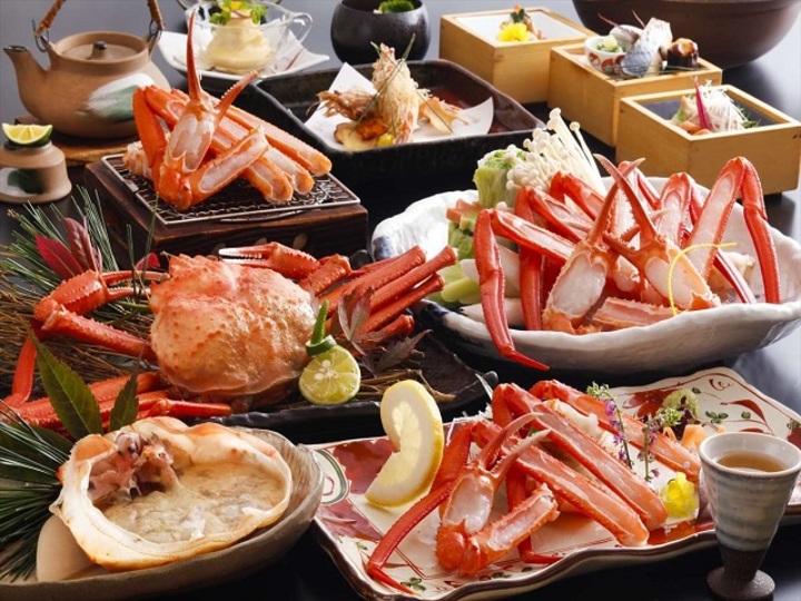 香住かにフルコース」タグ付きランクのずっしりサイズをご堪能♪11月頭まで