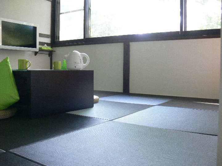 額部屋（全室南向き／禁煙／トイレ・洗面付き）.