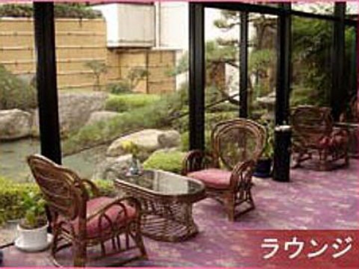 ラウンジバー