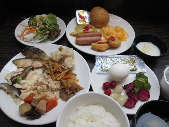 朝食バイキング