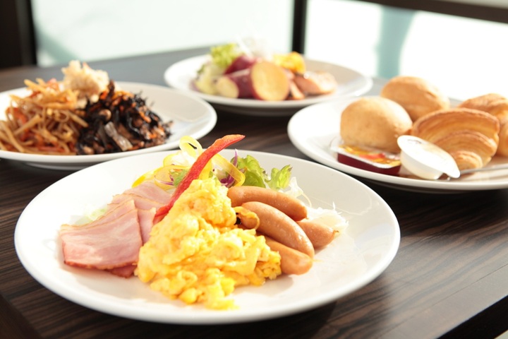 朝食バイキング