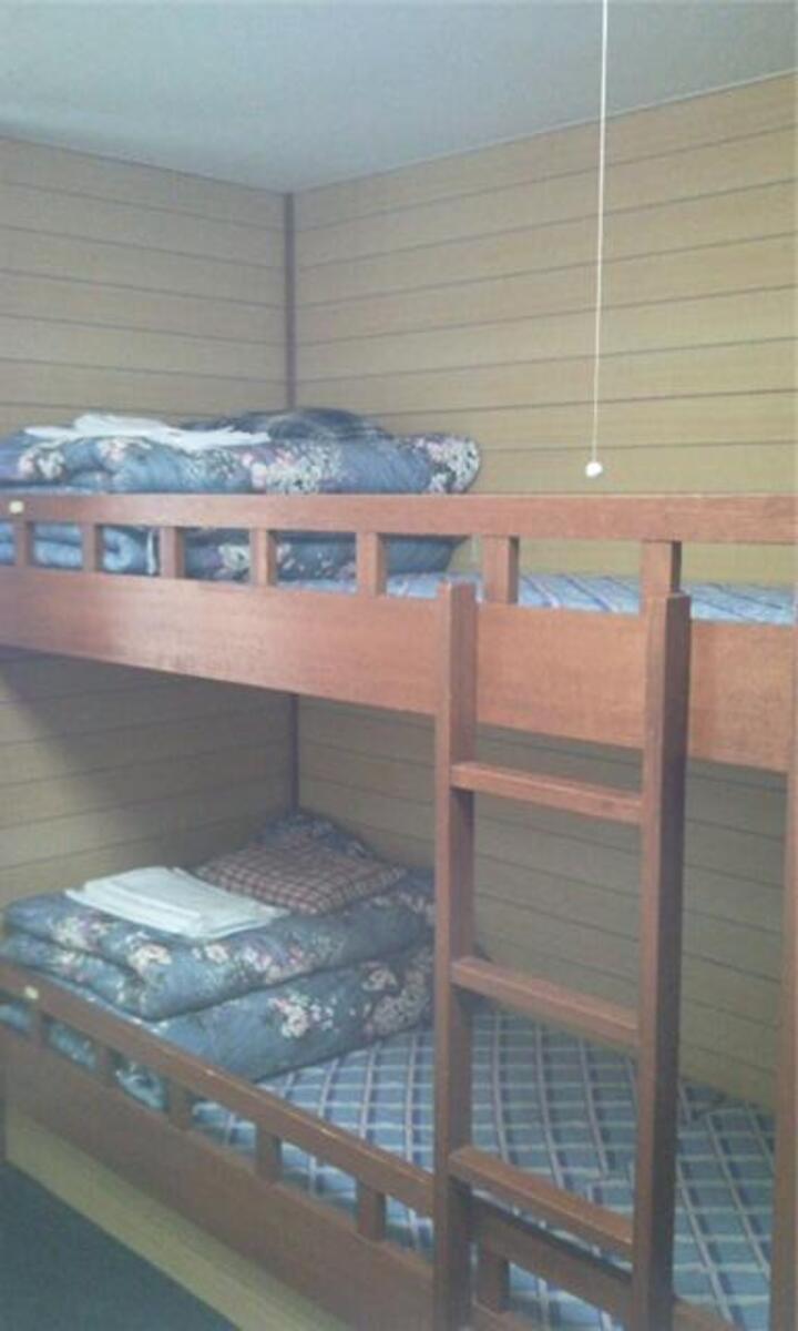 女性ベッドルーム（男女別相部屋利用）