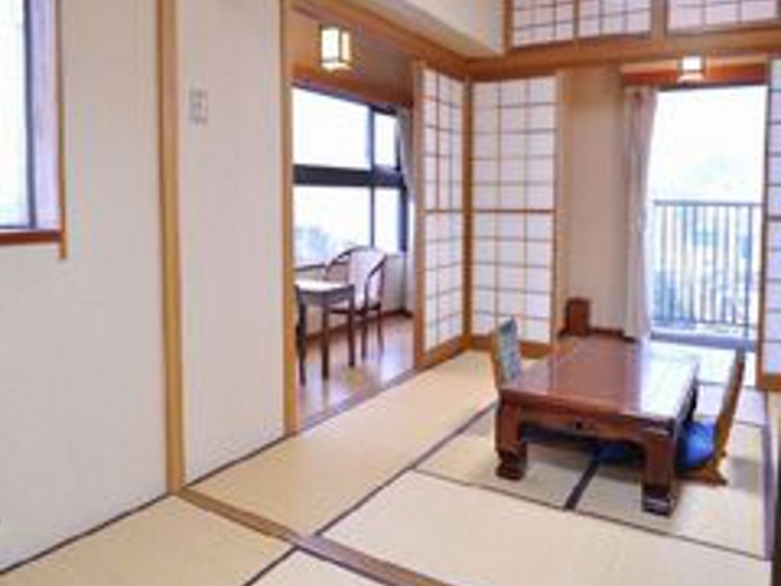 和室角部屋（二間）海側