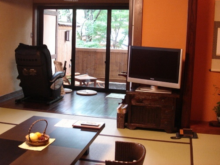 和洋室特室[温泉露天+檜内湯+マッサージチェア付]