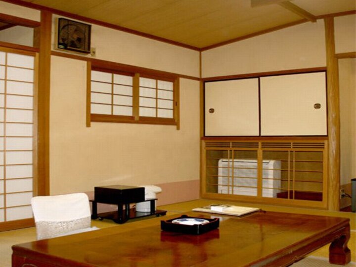西館和室【バス・温水洗浄トイレ付】.