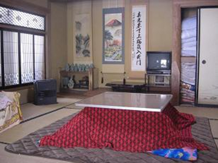【承認待ち】１０畳間の和室です、１階です.