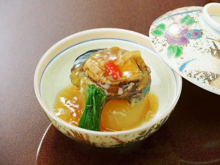 鮑のふかひれ餡かけ