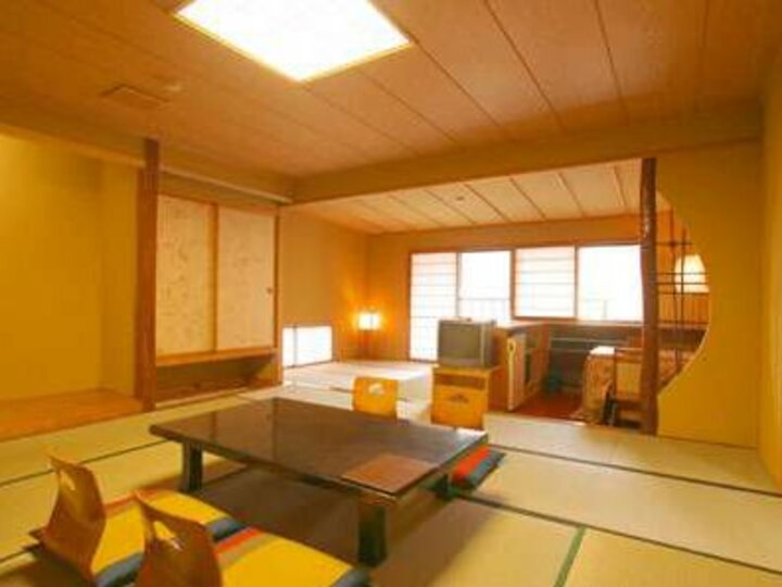【新館】特別室12.5畳＋8畳ツイン＋次の間+檜内風呂【禁煙室】