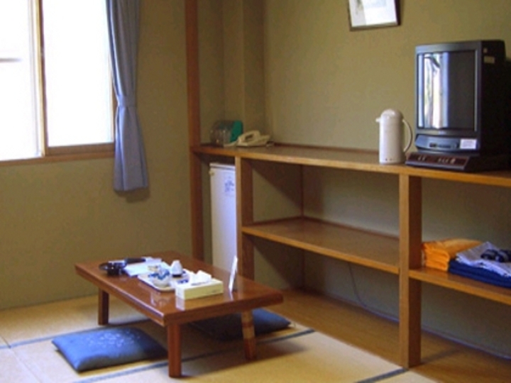 和室１２畳【ユニットバス付き】.