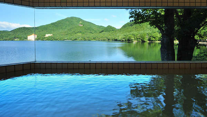 榛名湖畔の天然温泉は、薄めず・循環させず・贅沢に「かけ流し」です！