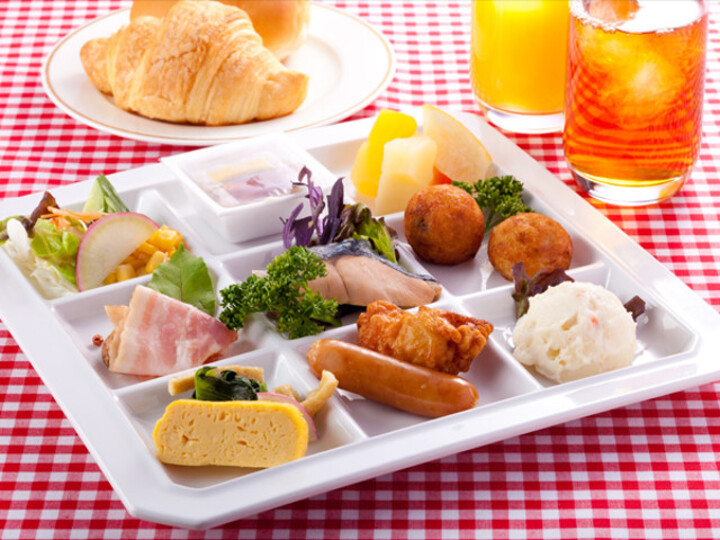 朝食