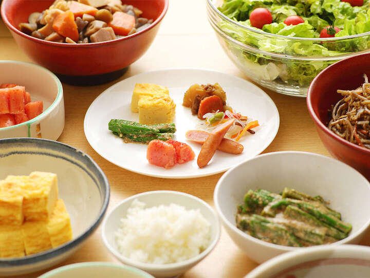 朝食